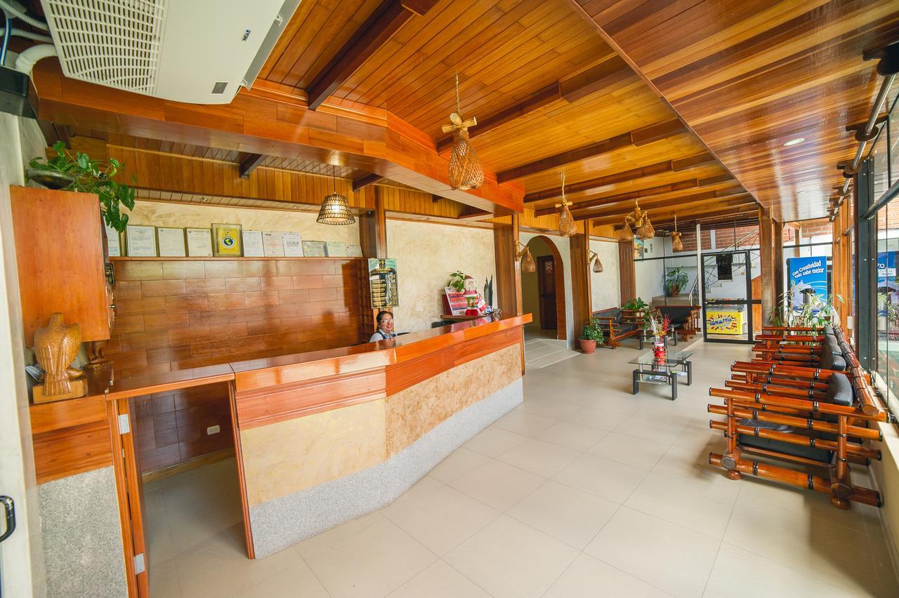 Los Gavilanes Hotel Pucallpa Exterior foto